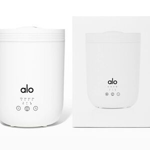 Alo Aura diffuser.